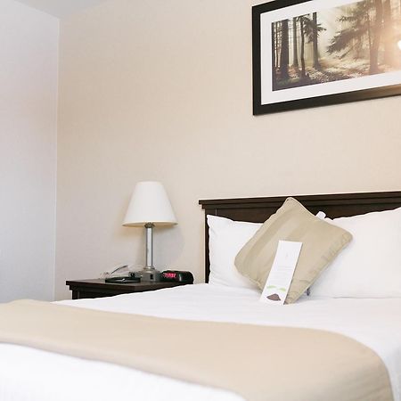 Victoria Inn Flin Flon Bagian luar foto